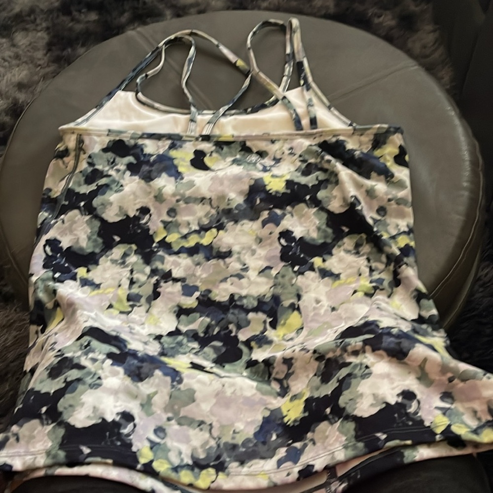 Gaiam yoga/workout tank - Picture 3 of 3